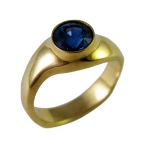 18k yellow gold with sapphire<span></span>